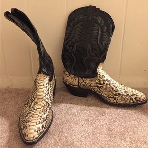 Snakeskin cowboy boots for men size 11